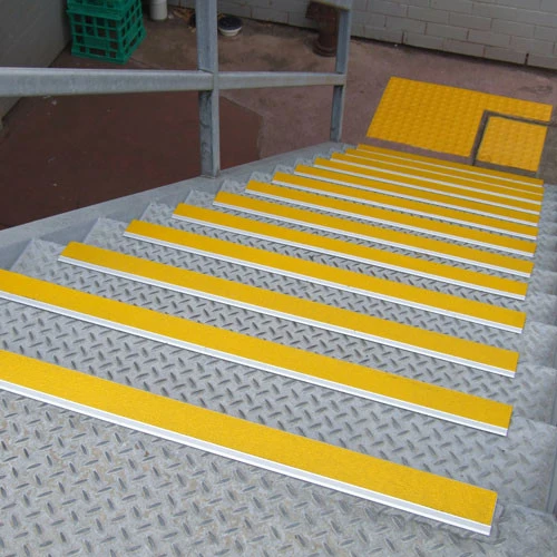 مزایا، معایب و کاربردهای ترمز پله سیلیسی؛ راهنمای کامل ایمنی پله‌ها